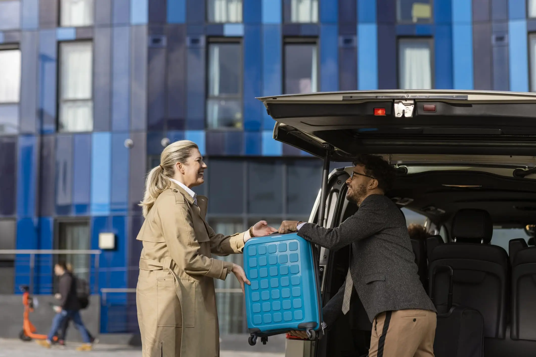 服務總覽機場接送 - Wakeup 振作租賃式網(農機) 機場接送